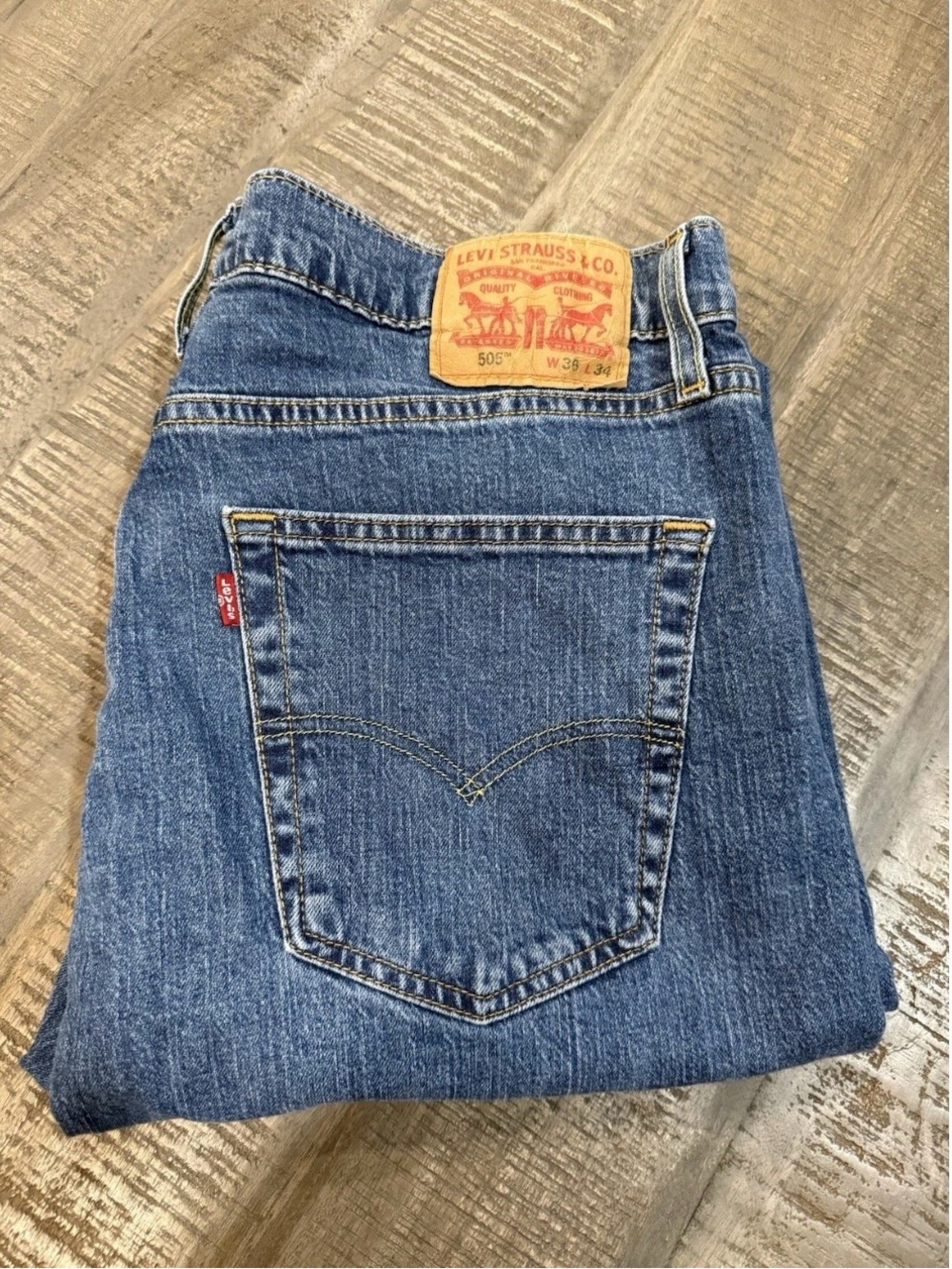 Levi's 505 Straight-Leg Men's Jeans in Classic Blue 36x34